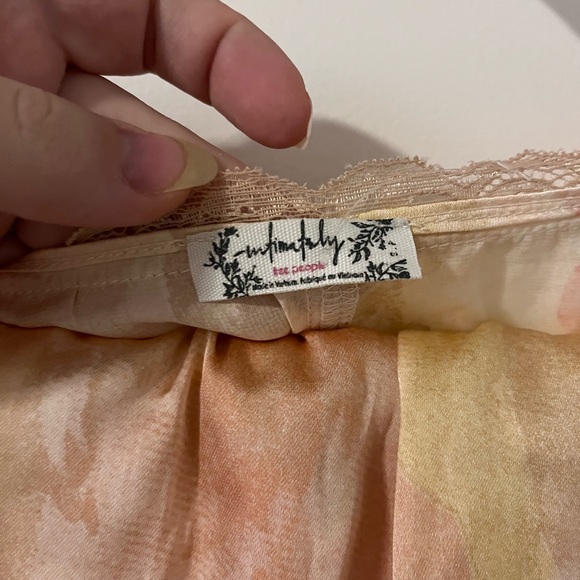 Free People Silky Robe and Matching Shorts - Picture 5 of 7